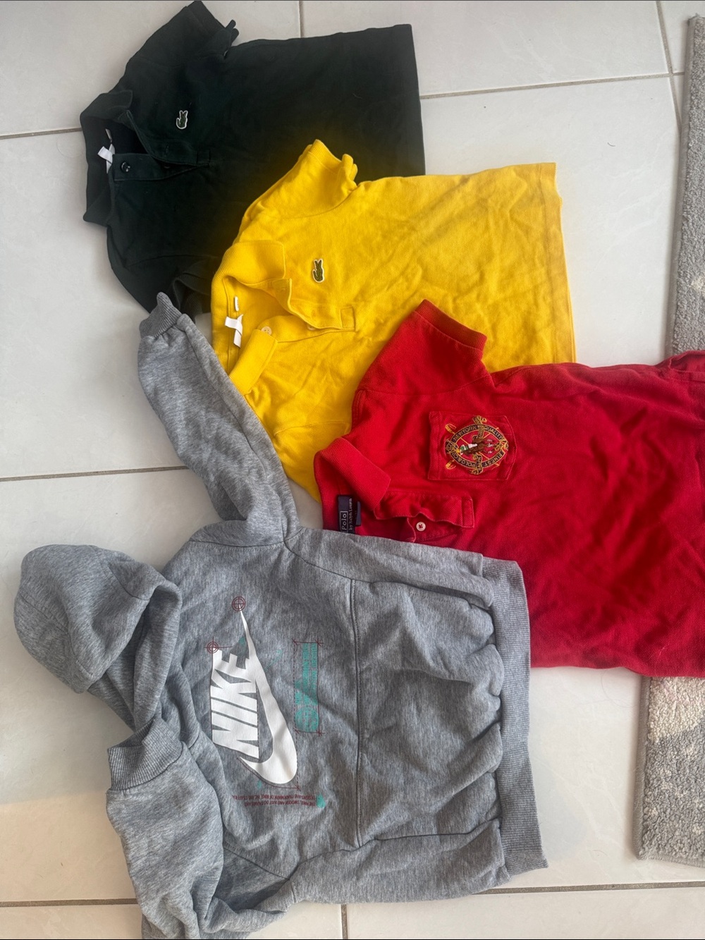 Boy 3-4years bundle,2Lacoste Kids Polo,1 Ralph Lauren polo, Nike hoodie